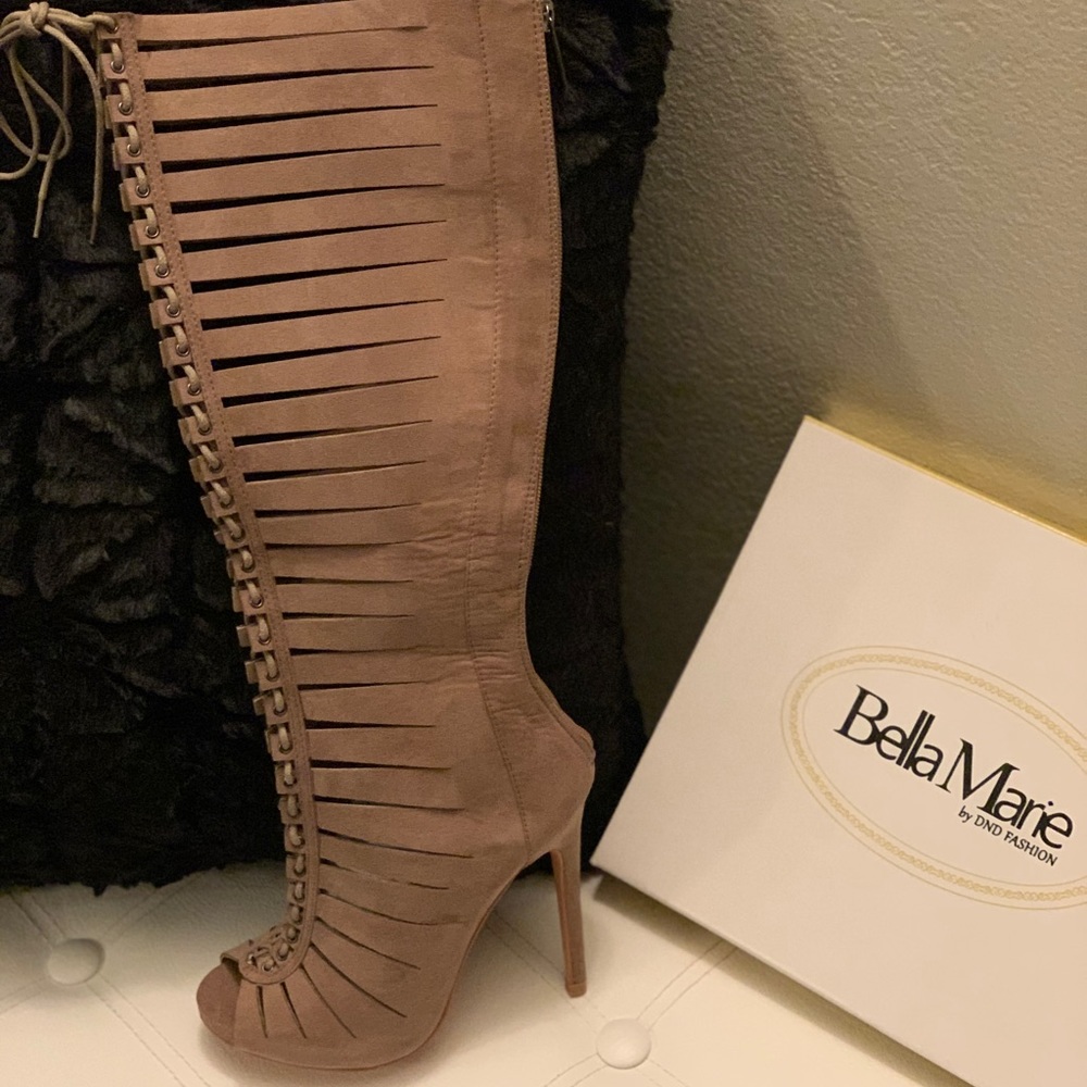 Boots - Picture 2 of 3